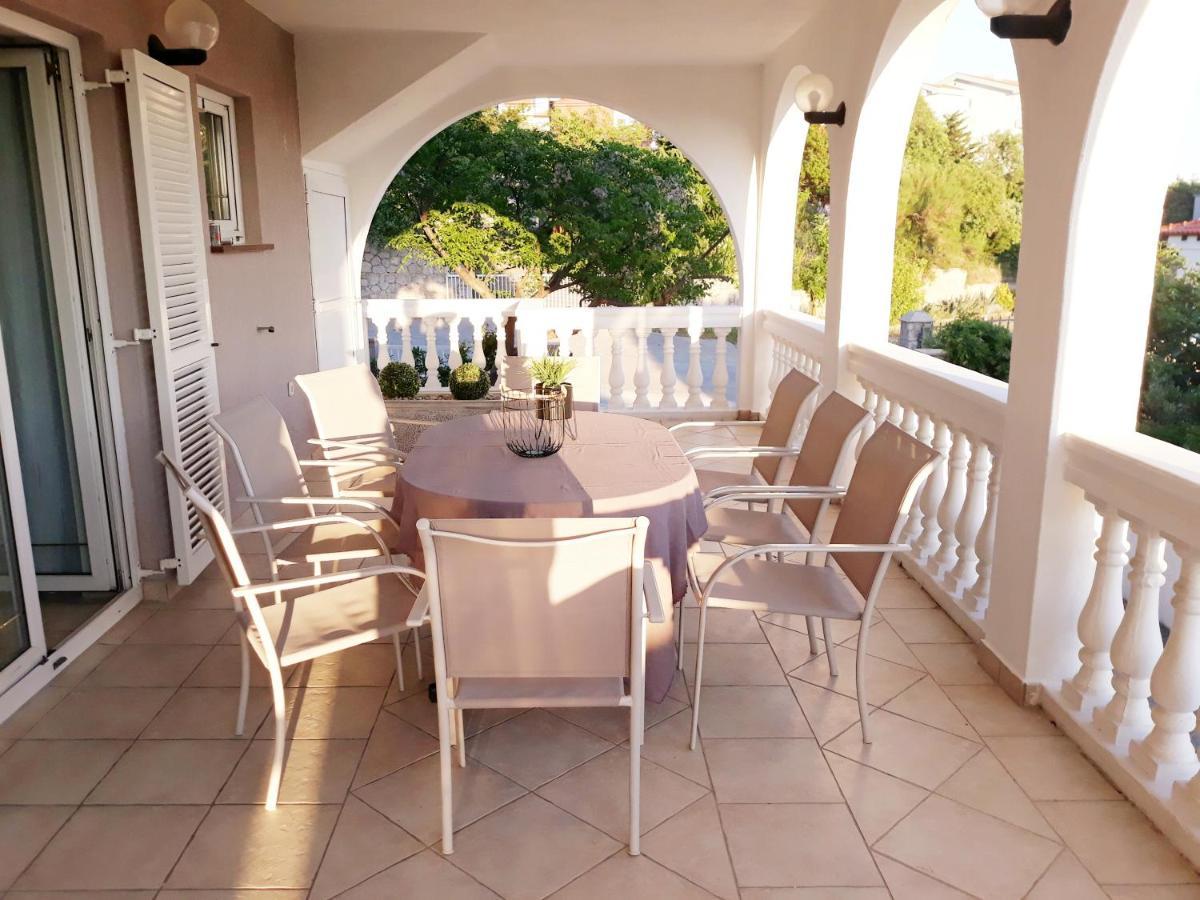 Villa Mihaela - Apartment Ika Цесариця Екстер'єр фото